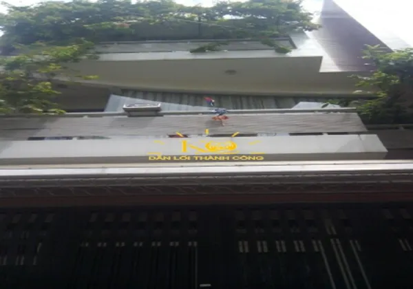 CHO THUÊ NHÀ QUẬN BÌNH THẠNH ĐƯỜNG PHAN CHU TRINH DT 4,5X12M. TRỆT 2 LẦU SÂN THƯỢNG