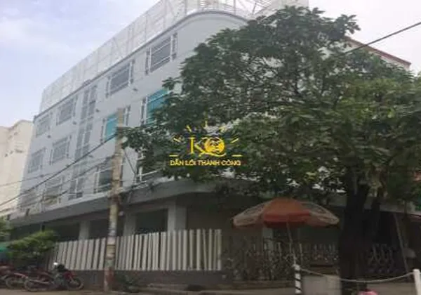 CHO THUÊ NHÀ QUẬN BÌNH THẠNH NHÀ 2 MẶT TIỀN DT 600M2 SÀN VĂN PHÒNG, SÂN RỘNG