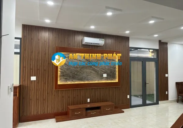 CHO THUÊ NHÀ VEROSA KHANG ĐIỀN QUẬN 9 CĂN GÓC ĐỐI DIỆN CÔNG VIÊN