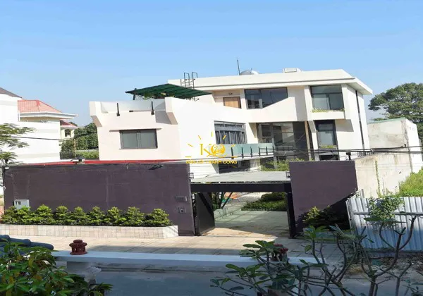 NHÀ CHO THUÊ PHƯỜNG THẢO ĐIỀN QUẬN 2 DT 280M2 SÂN VƯỜN RỘNG