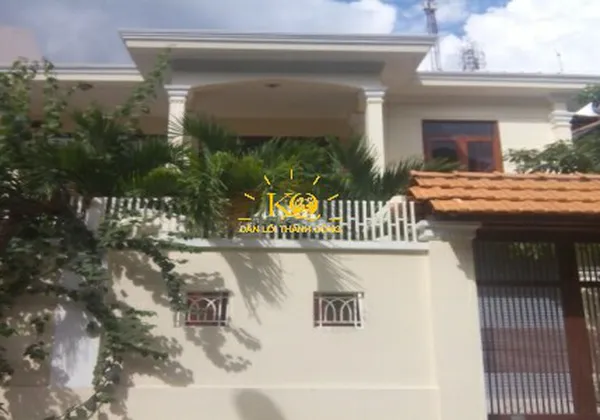 NHÀ CHO THUÊ QUẬN 2, DT 10X30M, TRỆT 1 LẦU, THIẾT KẾ HIỆN ĐẠI.