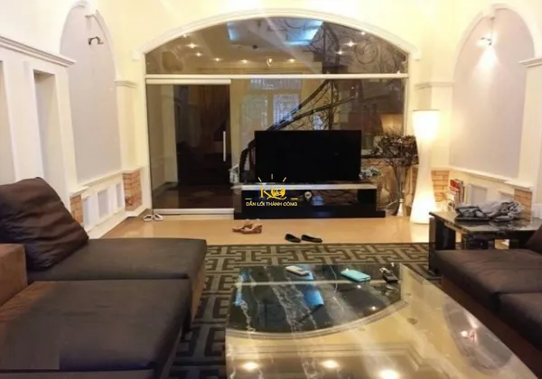 NHÀ CHO THUÊ QUẬN 2, DT 4.2X20M, TRỆT  3 LẦU, SÂN THƯỢNG, GARA, NỘI THẤT ĐẦY ĐỦ.