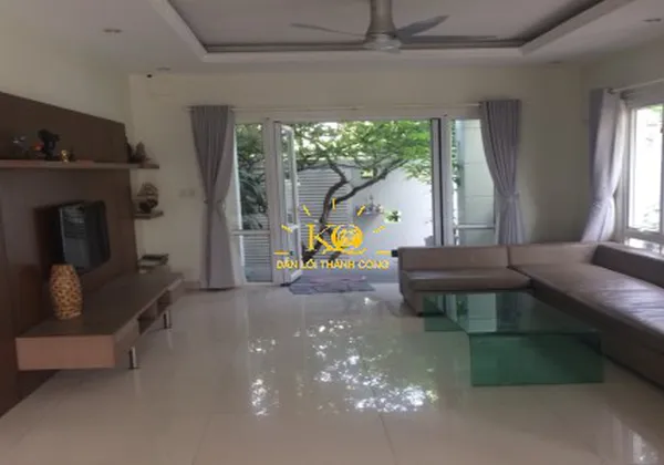 NHÀ CHO THUÊ QUẬN 2, VILLA CAO CẤP HẦM TRỆT 2 LẦU, NỘI THẤT ĐẦY ĐỦ DT 10X20M.