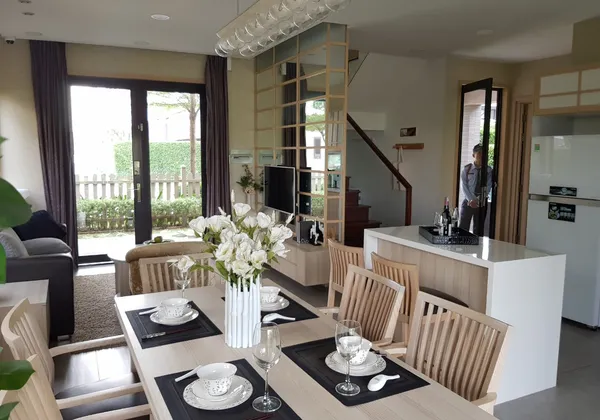 NHÀ CHO THUÊ QUẬN 9, DT 7X20M, TRỆT 1 LẦU, NỘI THẤT CAO CẤP