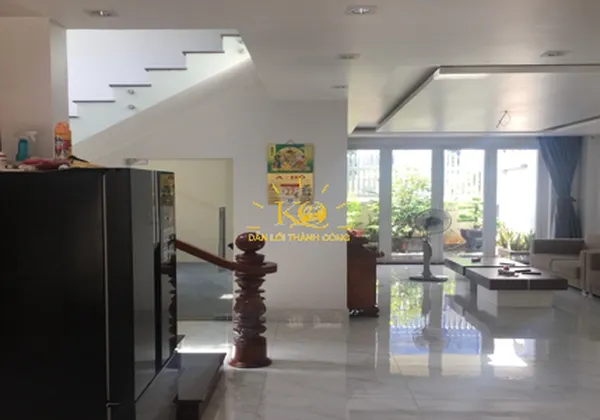 VILLA CHO THUÊ ĐƯỜNG LIÊN PHƯỜNG QUẬN 9  DT 200M2