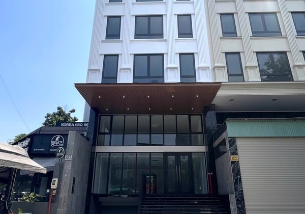 CHO THUÊ NGUYÊN TÒA VĂN PHÒNG TRƯƠNG VĂN BANG MẶT TIỀN 40M 