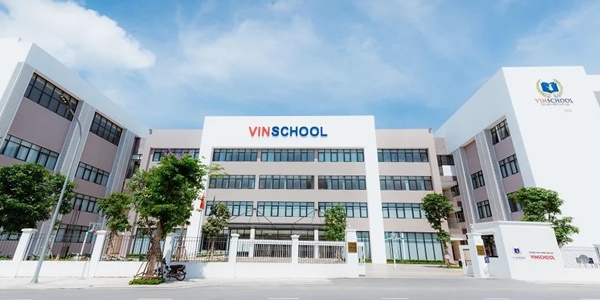 Vị trí Vinhomes Green City ghi điểm khi nằm gần nhiều trường học từ mầm non, tiểu học đến THPT. Vị trí Vinhomes Green City ghi điểm khi nằm gần nhiều trường học từ mầm non, tiểu học đến THPT.