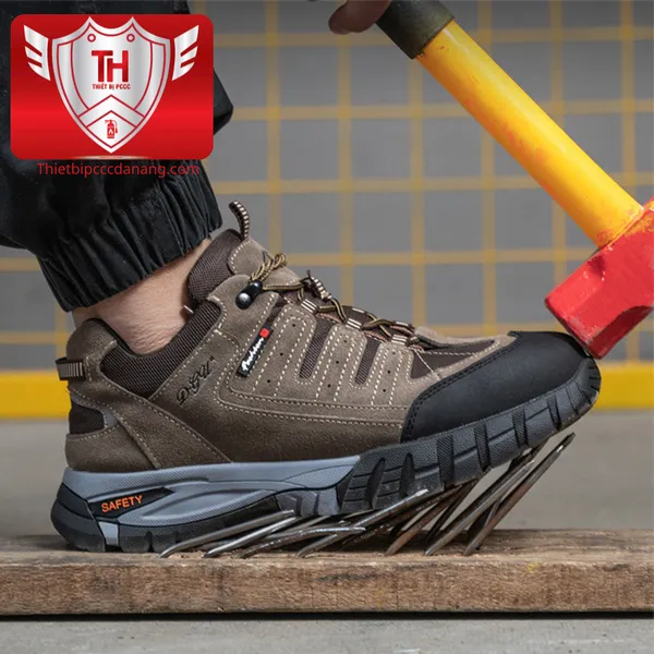 Giày Bảo Hộ  Mũi Bọc Thép Chống Va Đập Đế Chống Đâm Thủng VA03