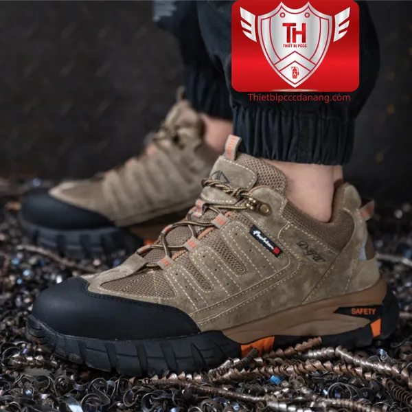 Giày Bảo Hộ  Mũi Bọc Thép Chống Va Đập Đế Chống Đâm Thủng VA03