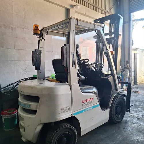 Xe nâng Dầu 2 tấn