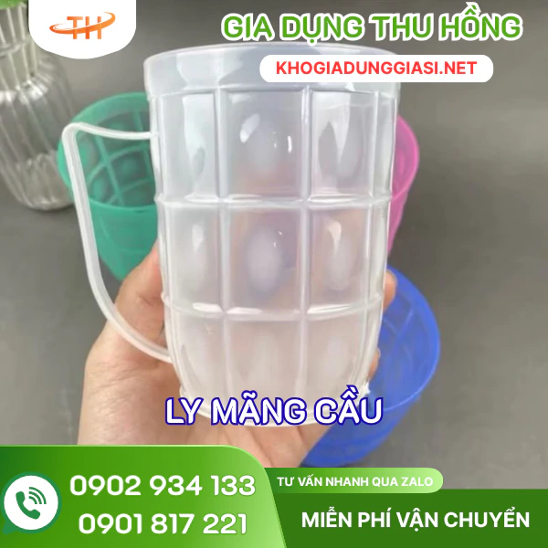 Ly mãng cầu dùng uống nước, uống bia.. Ly nhựa mãng cầu có quai dùng uống nước, uống bia..