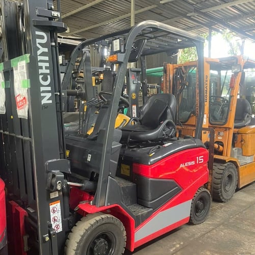 Xe nâng điện nhập Nhật