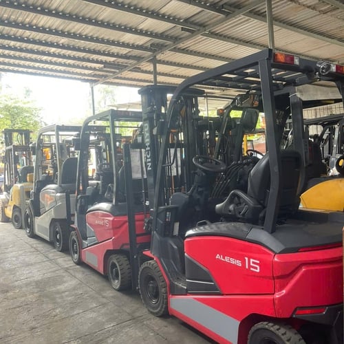 Xe nâng điện nhập Nhật