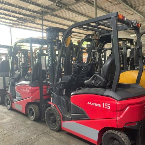 Xe nâng điện nhập Nhật