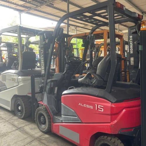 Xe nâng nhập Nhật