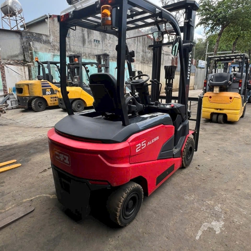 Xe nâng điện Nichiyu 2,5 tấn