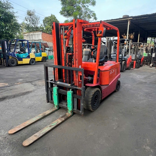 Xe nâng Nichiyu 2.5 tấn FBC25PN-70