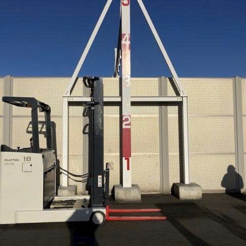 Xe nâng điện đứng lái Nichiyu 1,8 tấn