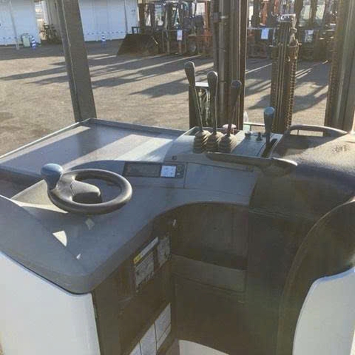 Xe nâng điện đứng lái Nichiyu 1,8 tấn