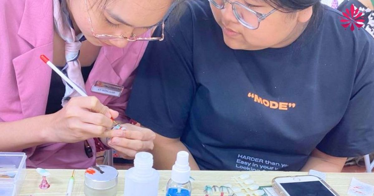 Dụng cụ học Nail 1 kèm 1 nhập khẩu tại Hàn Quốc