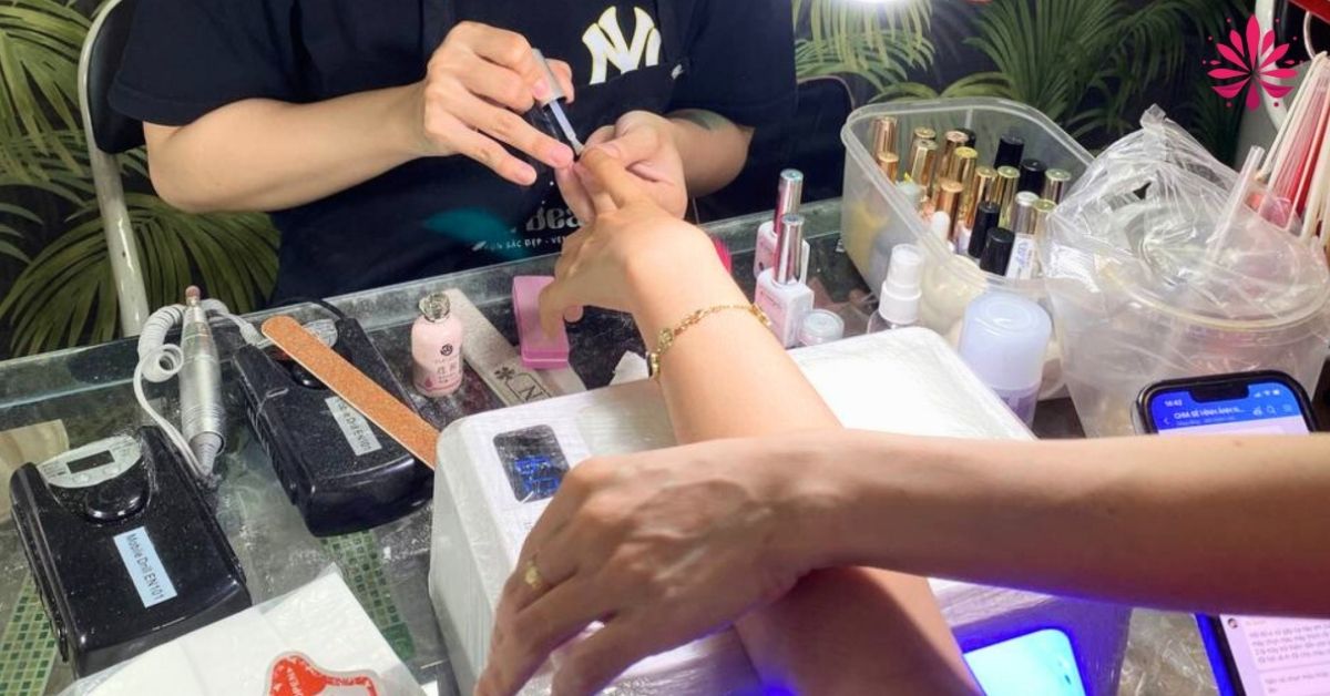 Học Nail căn bản ca tối – Lựa chọn thông minh của người bận rộn