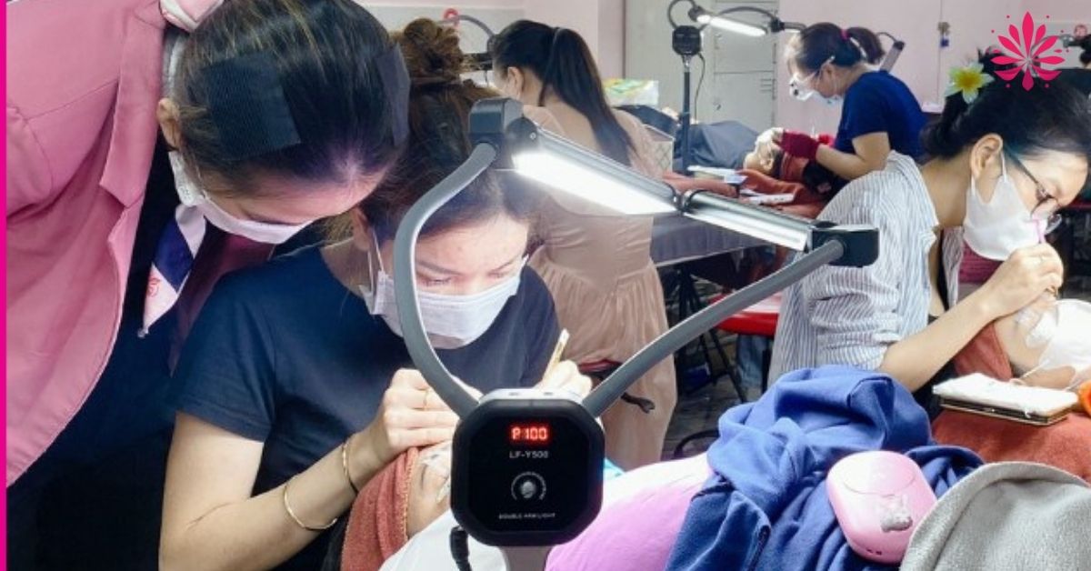 Không khí học tập năng động & vui vẻ