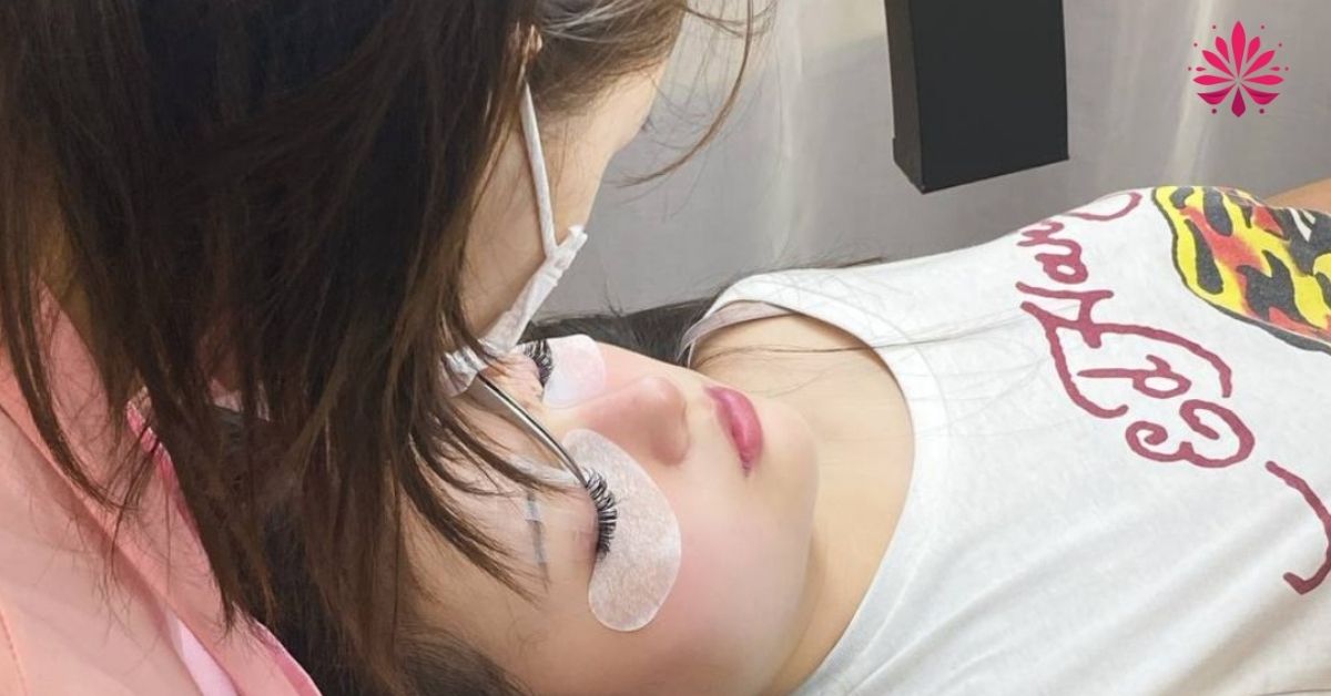 Học phí khóa học nối mi chuyên nghiệp trọn gói chỉ 7 triệu đồng