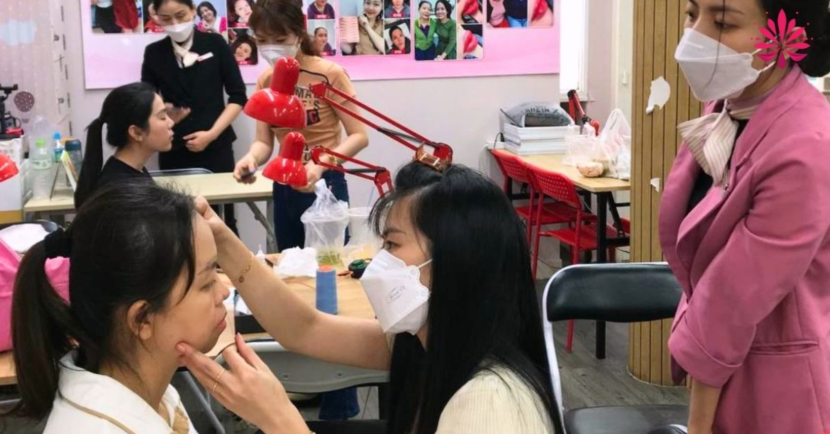 Hani hỗ trợ học viên sau khóa & hướng dẫn xây dựng thương hiệu cá nhân