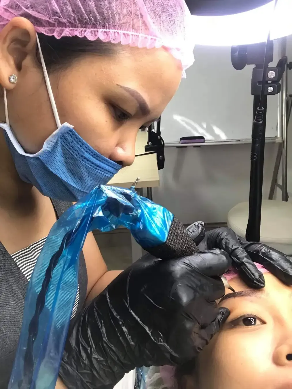 — Thu Trang, 38 tuổi, Học viên khóa phun xăm thẩm mỹ