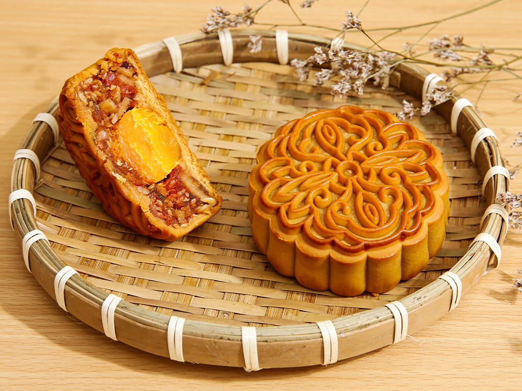 Nhân cua hoàng đế sốt Singapore