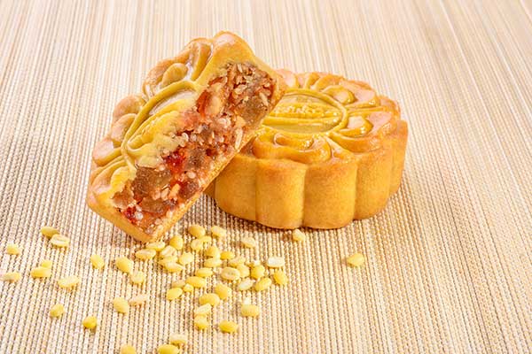 Nhân lạp xưởng hạt sen