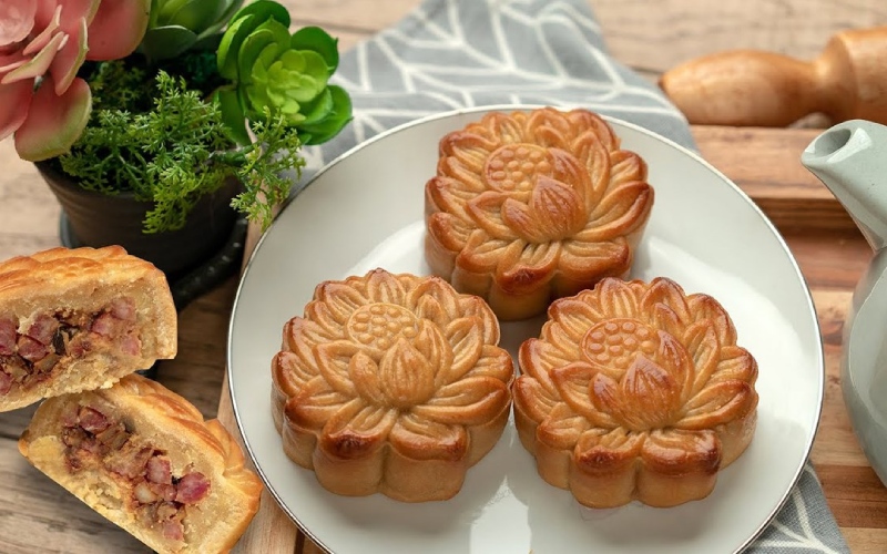 Nhân thịt nguội trứng muối