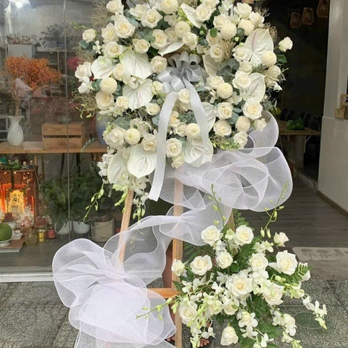 Kệ Hoa Tươi Chia Buồn 31