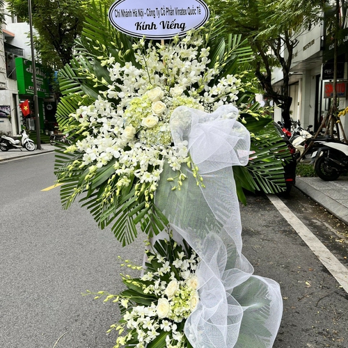 Kệ Hoa Tươi Chia Buồn 04