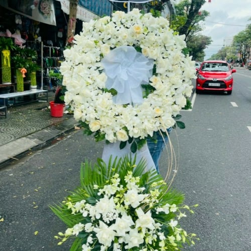 Kệ Hoa Tươi Chia Buồn 11