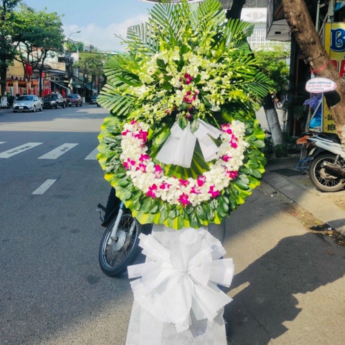 Kệ Hoa Tươi Chia Buồn 18