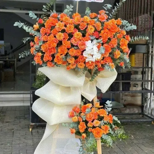 Kệ Hoa Chúc Mừng 08