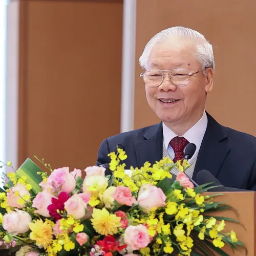 Hoa Tươi Bục Phát Biểu 01