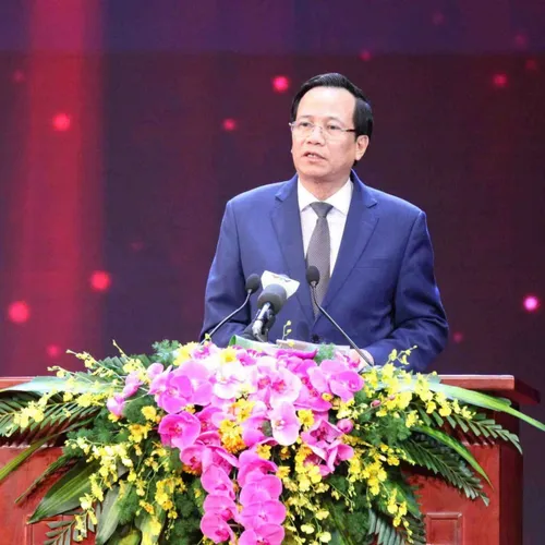 Hoa Tươi Bục Phát Biểu 04