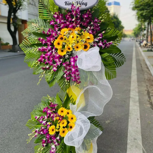 Kệ Hoa Tươi Chia Buồn 04