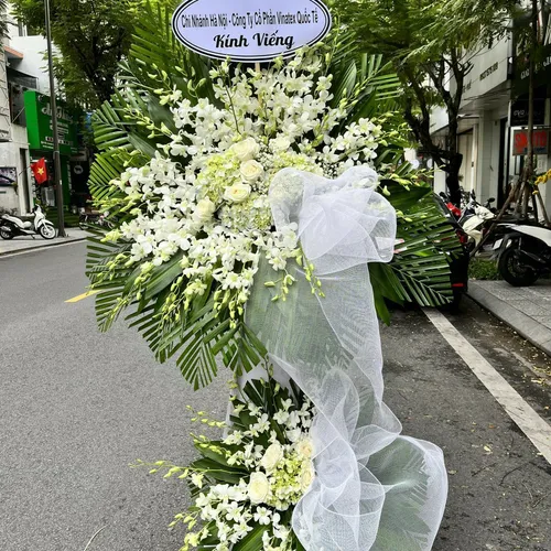 Kệ Hoa Tươi Chia Buồn 10