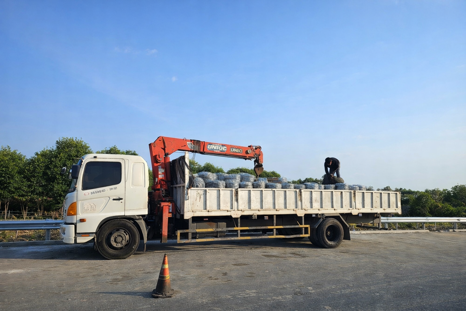 kẽm gai đinh 2.7 ly tận công trình