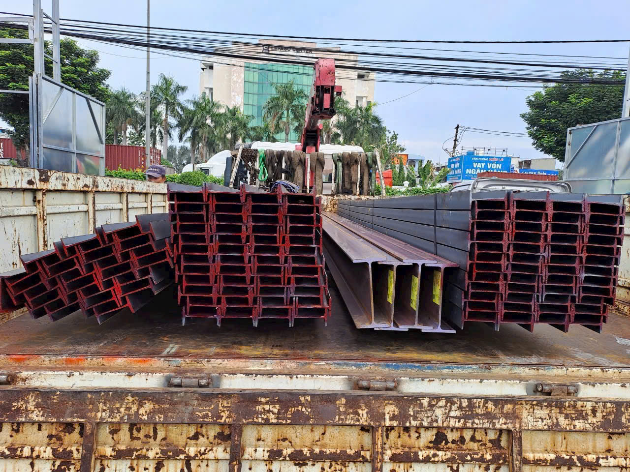 sắt hình i100 mạ kẽm và sắt hình i100 nhúng nóng kẽm