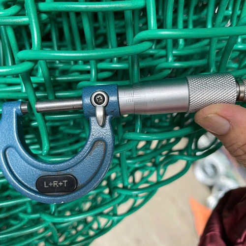 Lưới B40 bọc nhựa khổ 1m8
