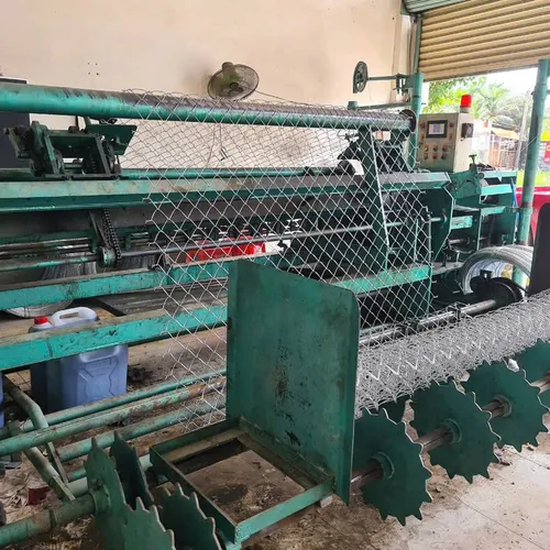 Lưới B40 ô 40x40 mạ kẽm khổ 2m4