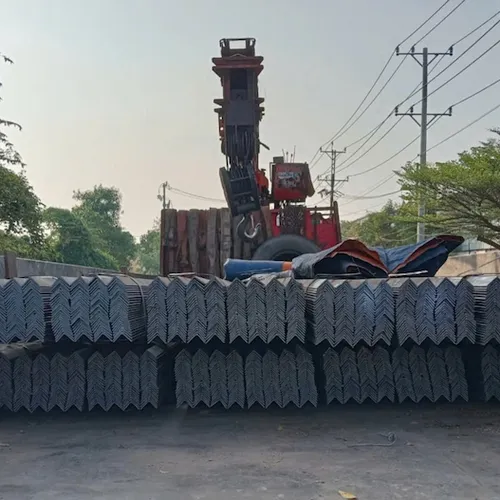 Thép V40x40x4ly - Sắt v40x40x4