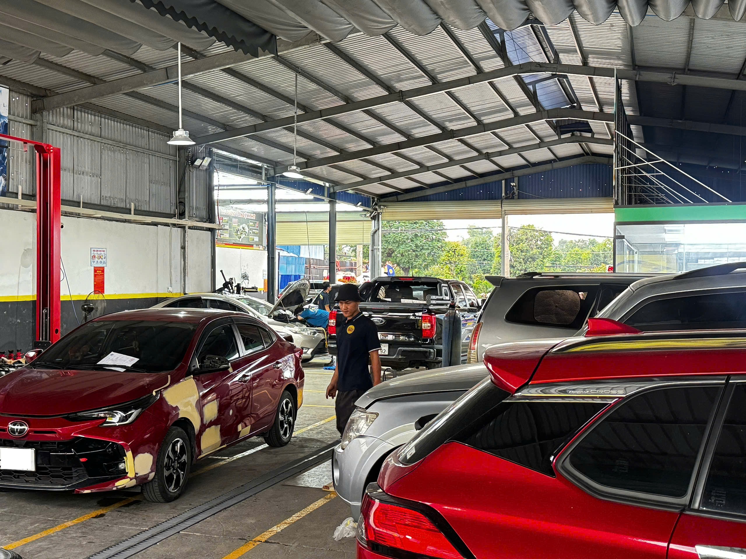 dịch vụ đánh bóng ô tô giá rẻ tại Bình Dương