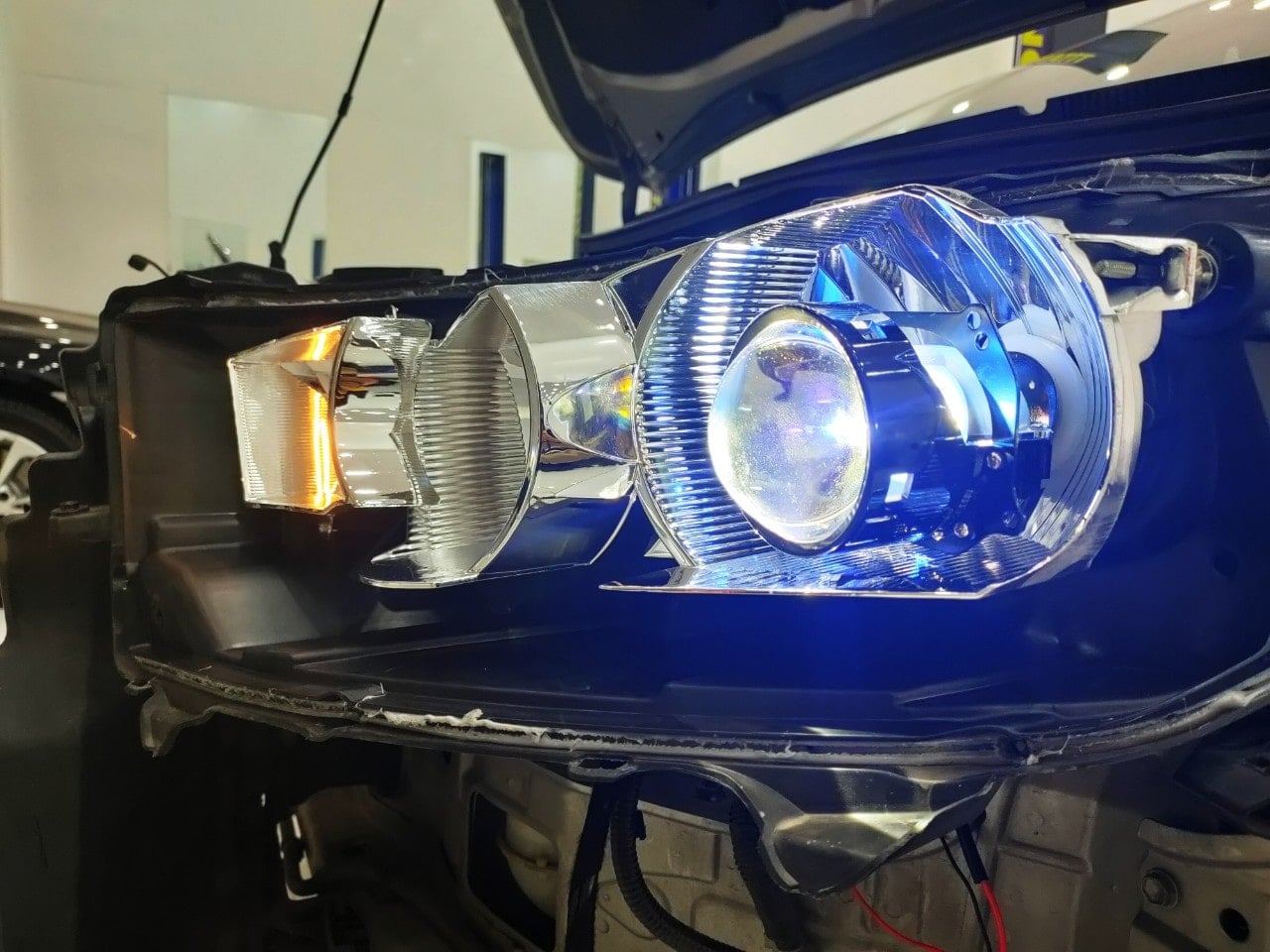 nâng cấp đèn bi led ô tô tại Bình Dương