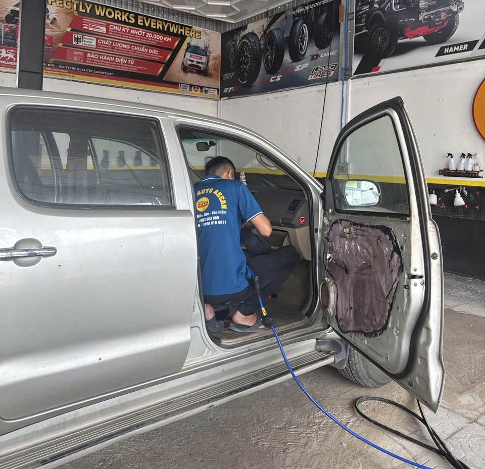 dịch vụ chăm sóc nội thất ô tô chuyên nghiệp tại Bình Dương