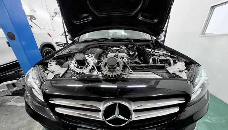 gara ô tô chuyên Mercedes tại TPHCM